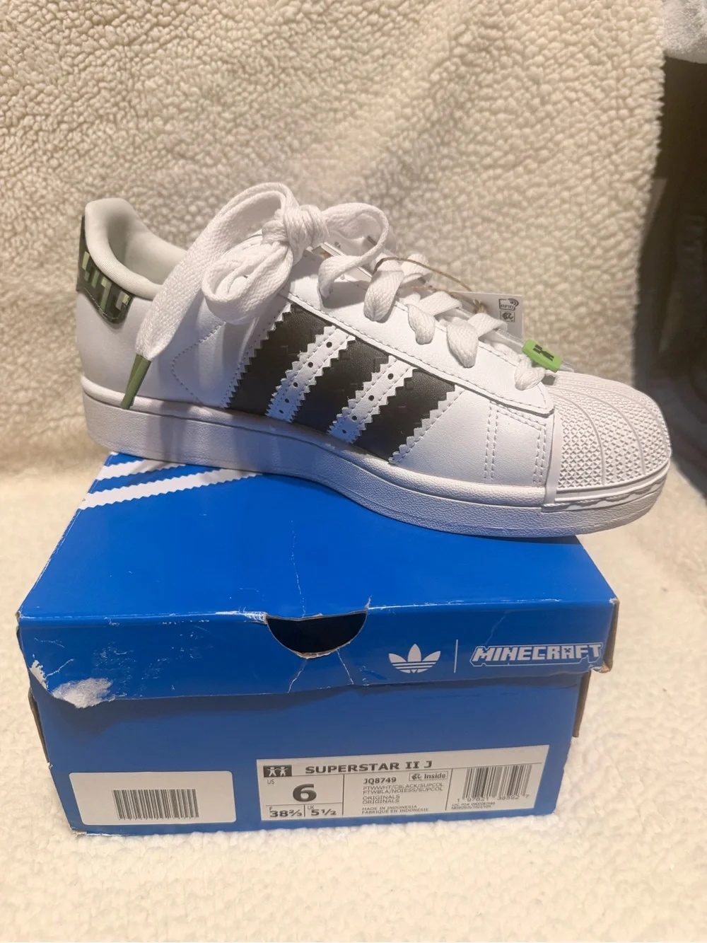 adidas Kids Superstar II J Minecraft white sneakers Big boys 6y women’s 7.5